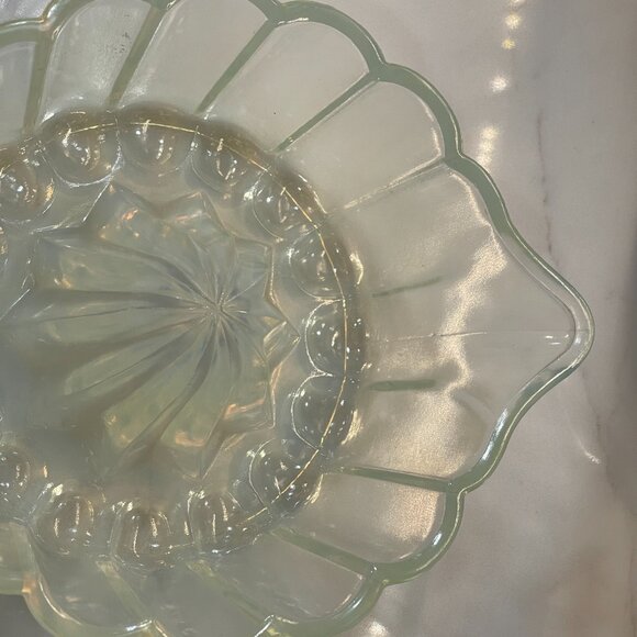 Vintage Opalescent Citrus Reamer — H.C. Fry “Pearl Glass,” c. 1920s - Picture 7 of 16